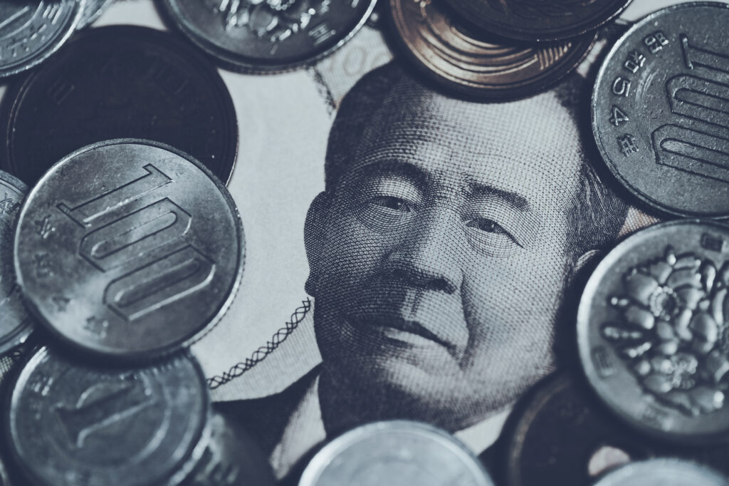 日本の硬貨と紙幣